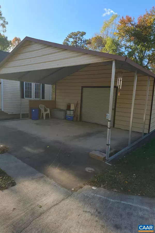 New Canton, VA 23123,659 SPORTS LAKE RD