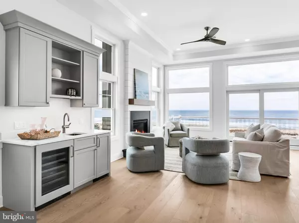 Long Beach Township, NJ 08008,6107 OCEAN BLVD