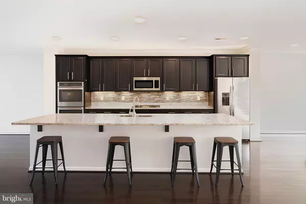 Ashburn, VA 20147,21493 WILLOW BREEZE SQ