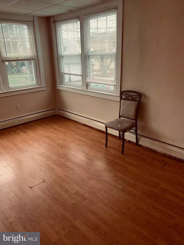 Philadelphia, PA 19111,527 MAGEE AVE