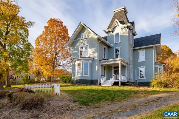 811 WESTOVER DR, Staunton, VA 24401