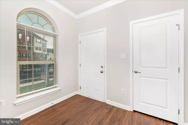 Frederick, MD 21703,6006 LEBEN DR #G