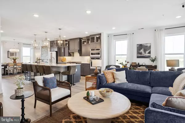 Chantilly, VA 20151,14919 DECO CIR #LOT 90