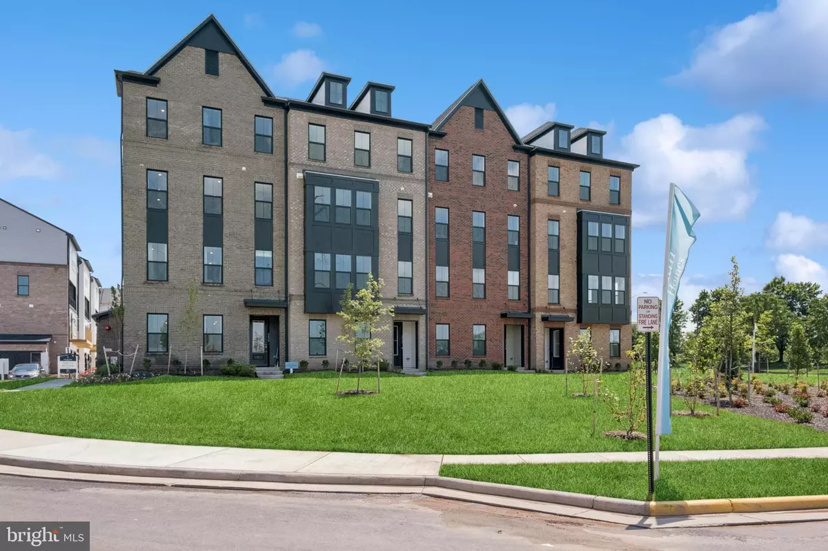 Chantilly, VA 20151,14919 DECO CIR #LOT 90