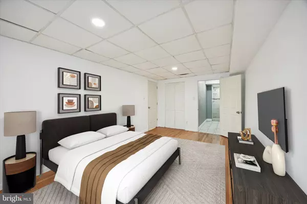 Philadelphia, PA 19152,2528 FAUNCE ST