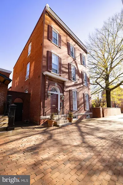 407 N WASHINGTON ST #2, Alexandria, VA 22314