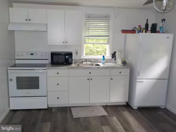 Salem, NJ 08079,16 OAK ST #R