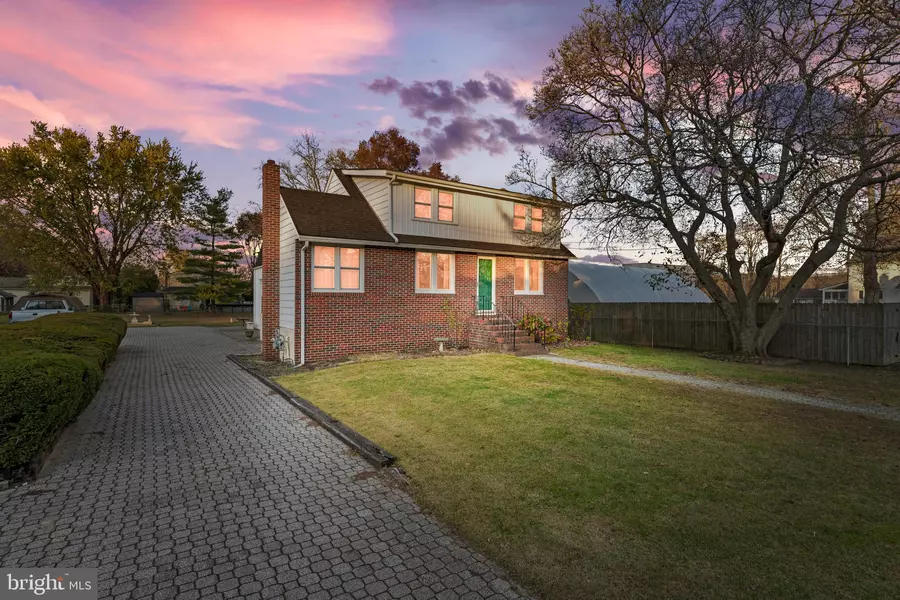 6 SUNSET AVE, Pennsville, NJ 08070