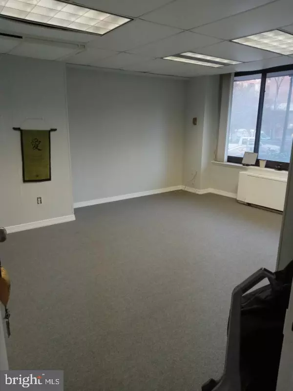 Alexandria, VA 22314,801 N PITT ST #121