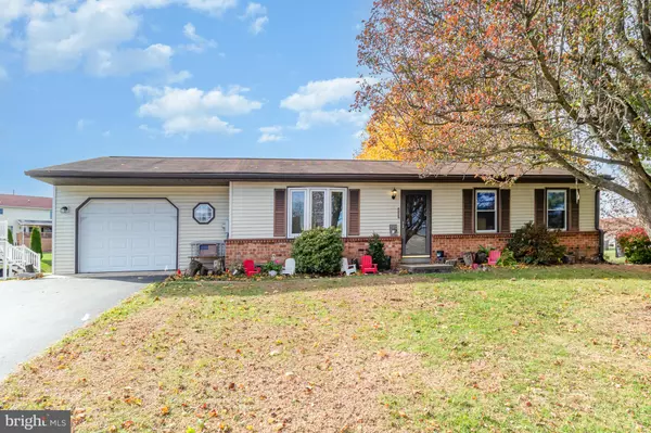 633 HENRY HOUCK LN, Lebanon, PA 17042