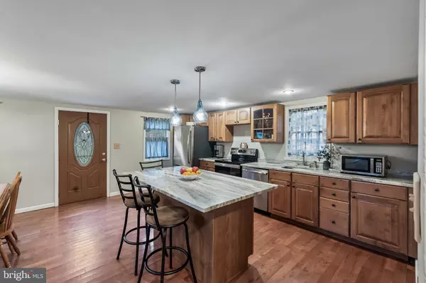 Williamstown, NJ 08094,315 LAUREL AVE