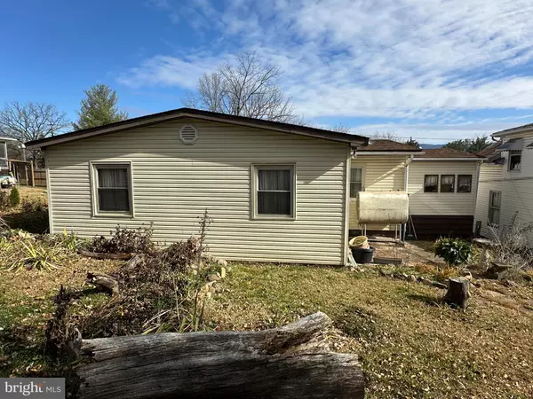 Luray, VA 22835,125 N LEE ST