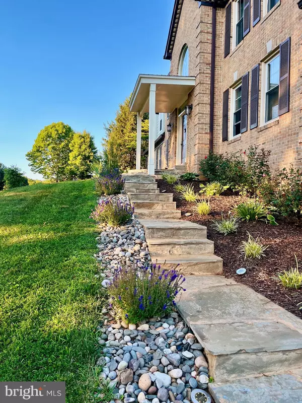 Gaithersburg, MD 20882,8620 STABLEVIEW CT