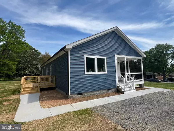 Louisa, VA 23093,104 HENSON AVE