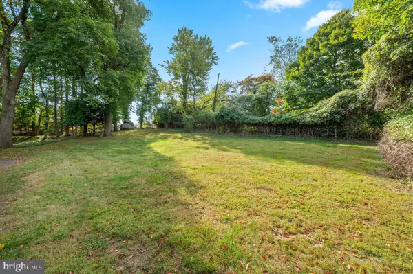 Springfield, PA 19064,412 N ROLLING RD