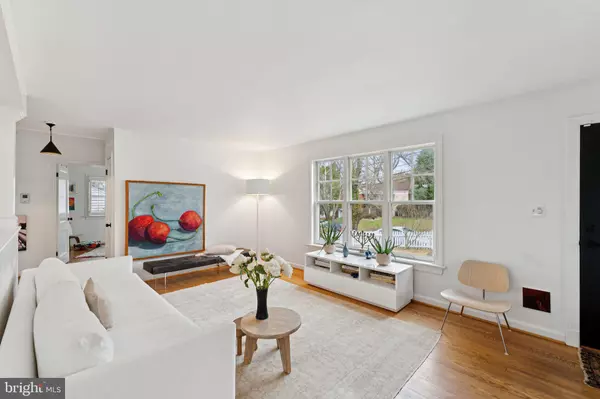 Chevy Chase, MD 20815,2704 ROSS RD