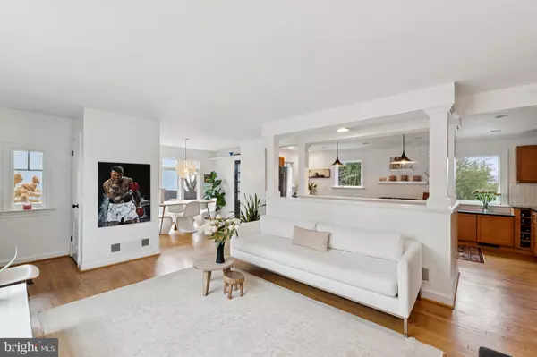 Chevy Chase, MD 20815,2704 ROSS RD