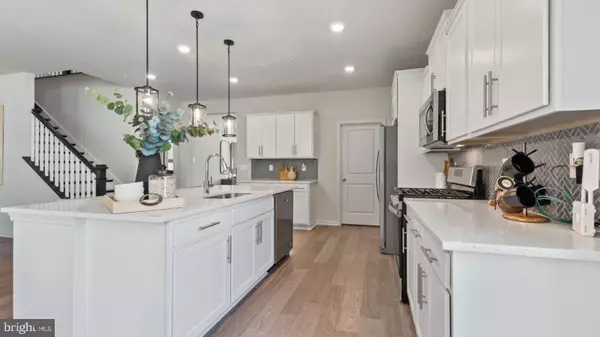 Rosedale, MD 21237,8 COMES RIDGE CT