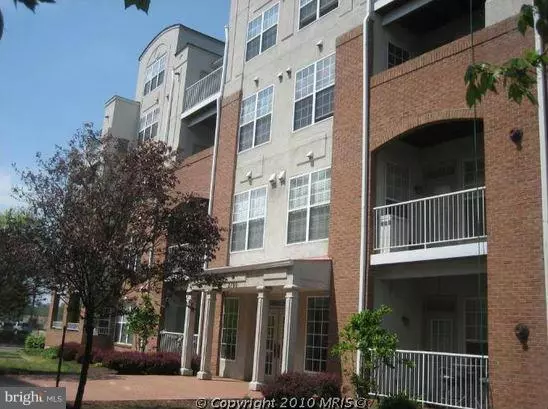 2700 BELLFOREST CT #310, Vienna, VA 22180