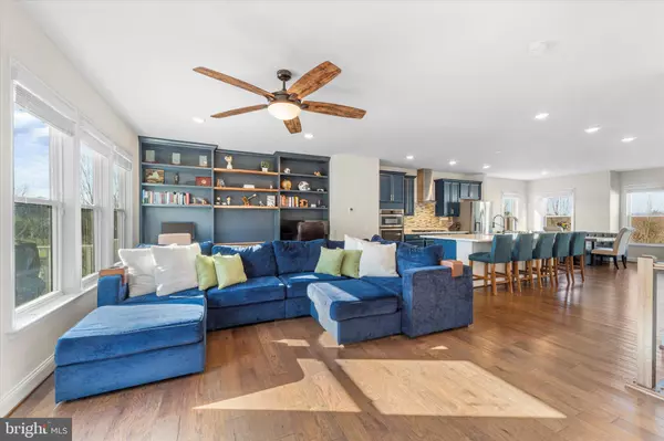 Dumfries, VA 22026,2033 ALDER LN