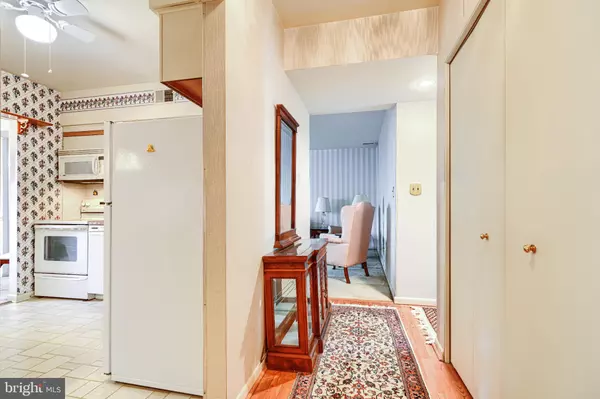 Lutherville Timonium, MD 21093,4 BELMULLET CT #202