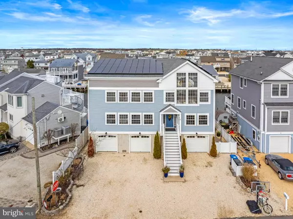 Manahawkin, NJ 08050,8 WILLARD DRIVE