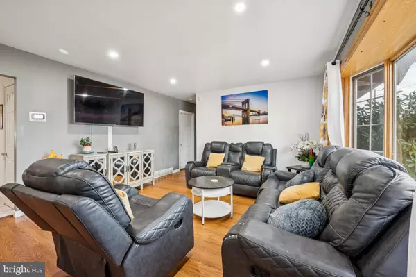 Pennsauken, NJ 08109,7406 JACKSON AVE