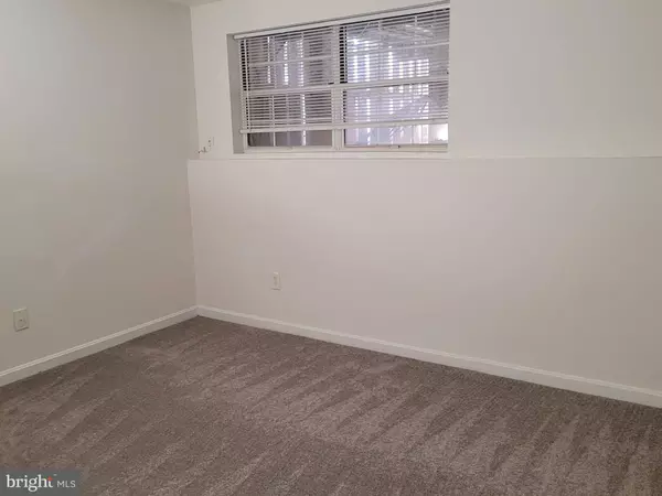 Manassas, VA 20110,8636 SANDERLING DR