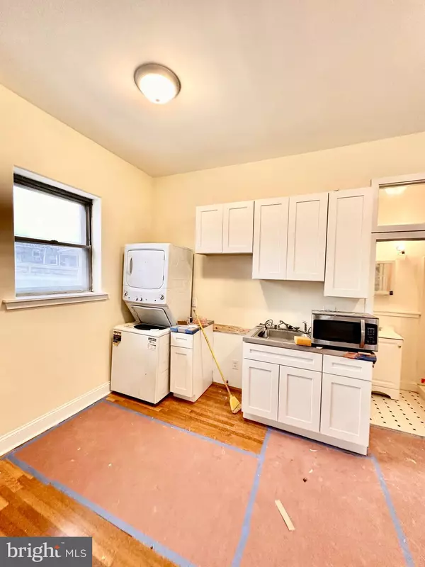 Philadelphia, PA 19129,3400 HENRY AVE #1F