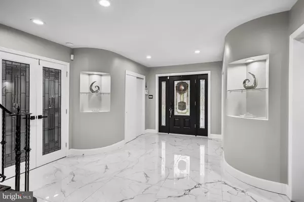 Cherry Hill, NJ 08034,68 CROOKED LN