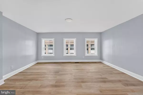 Trenton, NJ 08608,11 N WILLOW ST #3