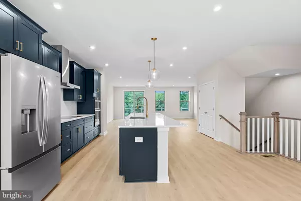 Ashburn, VA 20147,19716 MYSTIC MAROON TER