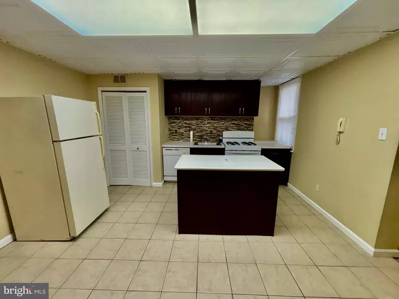 455 FAIRMOUNT AVE #2, Philadelphia, PA 19123