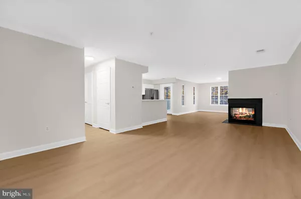 Annapolis, MD 21401,615 ADMIRAL DR #306