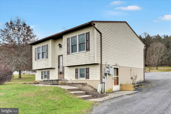14 BROOKSIDE RD, Pine Grove, PA 17963