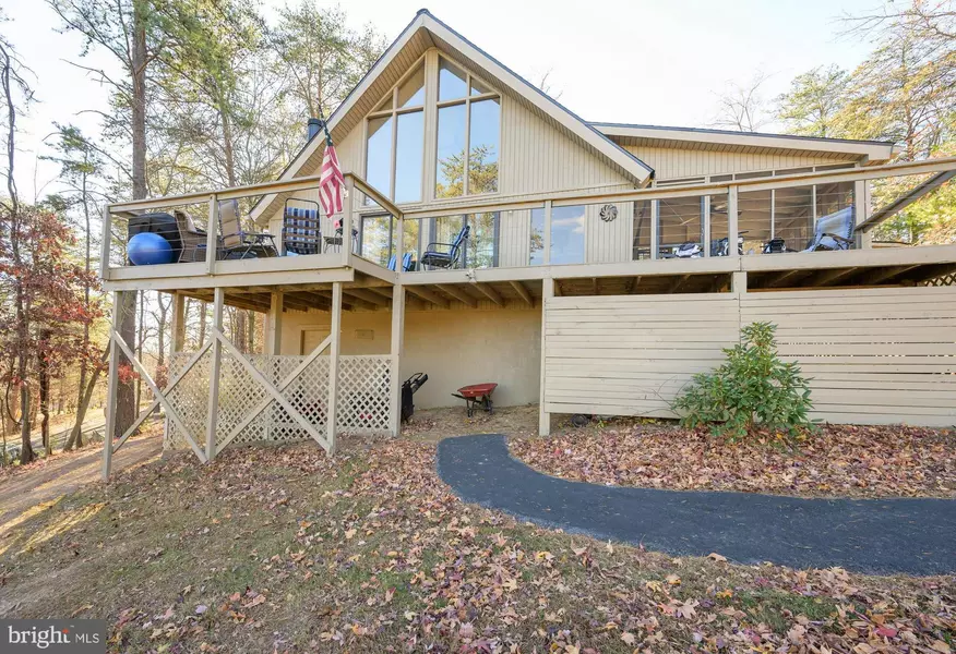 496 WINTER CAMP TRAIL, Hedgesville, WV 25427
