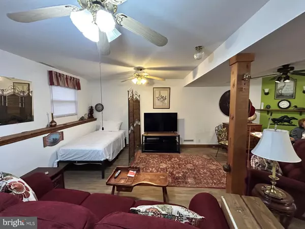 Deale, MD 20751,5979 3RD ST