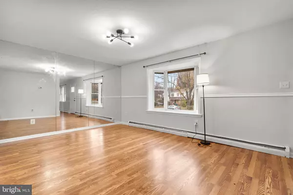 Woodbridge, VA 22193,13826 GREENWOOD DR