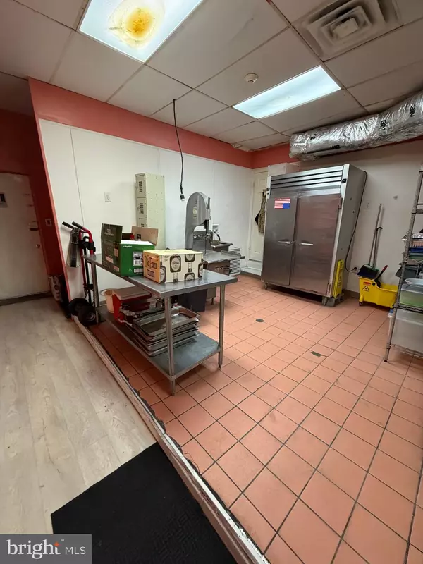 Philadelphia, PA 19135,6908 TORRESDALE AVE