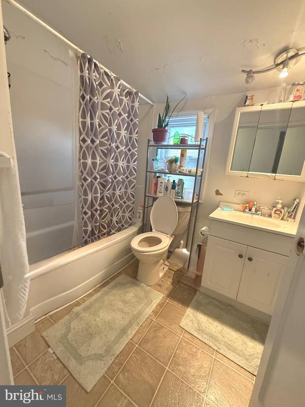 Lexington Park, MD 20653,21660 N ESSEX DR