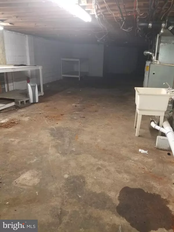 Philadelphia, PA 19152,7950 BUSTLETON AVE #1ST FLOOR