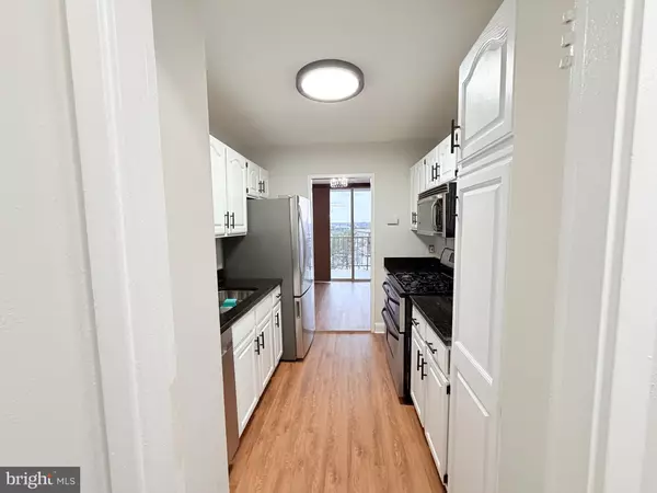 Alexandria, VA 22312,301 N BEAUREGARD ST N #703