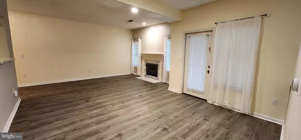 Centreville, VA 20121,14303 GRAPE HOLLY GRV #15