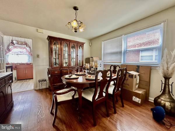 Philadelphia, PA 19152,3036 NESPER ST