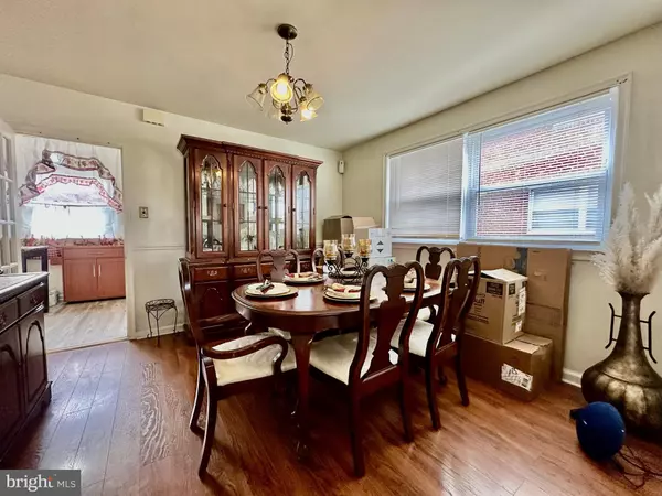 Philadelphia, PA 19152,3036 NESPER ST