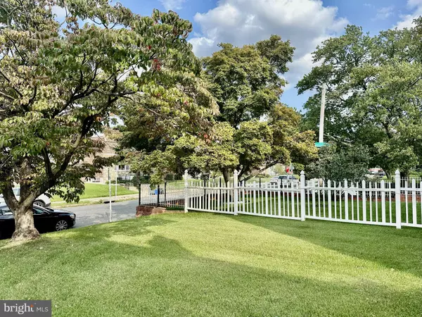 Philadelphia, PA 19152,3036 NESPER ST