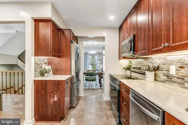 Burke, VA 22015,5950 POWELLS LANDING RD