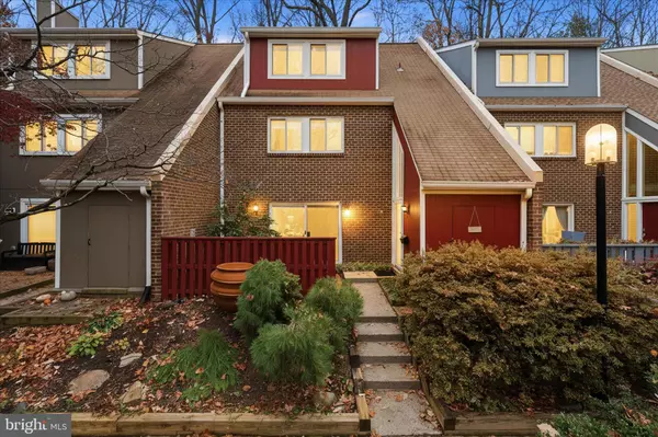 Reston, VA 20190,1432 GREENMONT CT