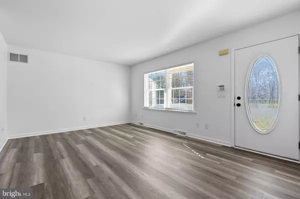 Berkeley Springs, WV 25411,283 DAWSON FARM LN