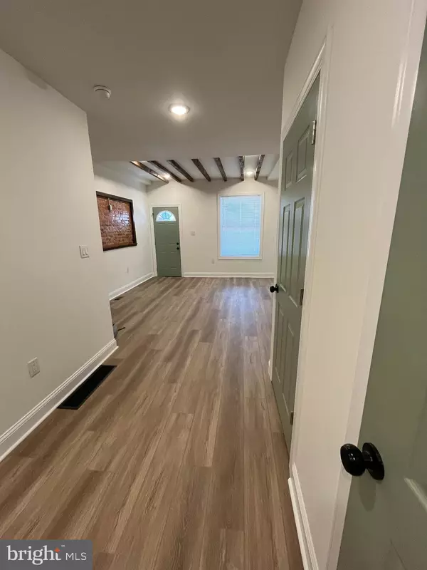 Philadelphia, PA 19143,533 S SALFORD ST